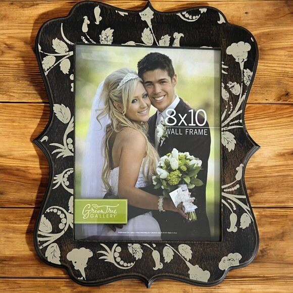 Green Tree Gallery Dark Wood 8x10 Wall Picture Frame With Ivory Botanical Design - Picture 1 of 4